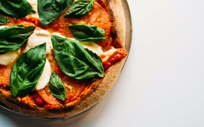 Få opskriften på en sund hjemmelavet pizza