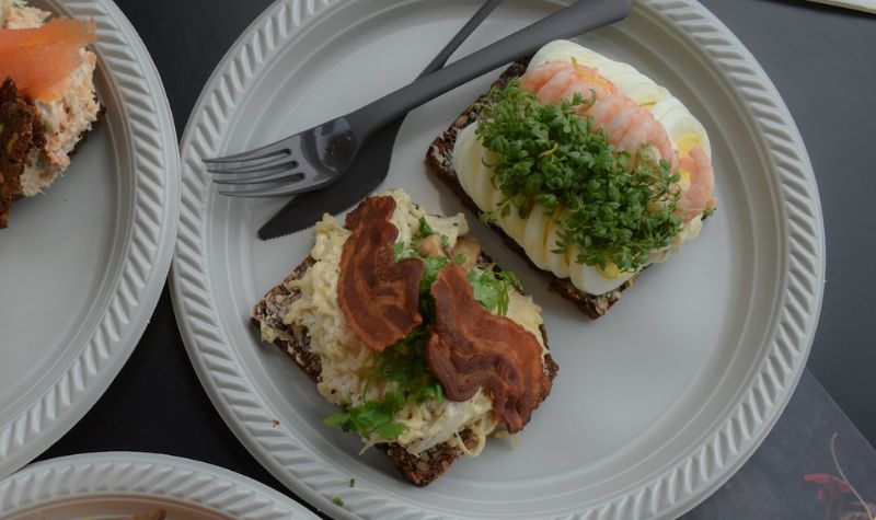 to klassiske frokostretter